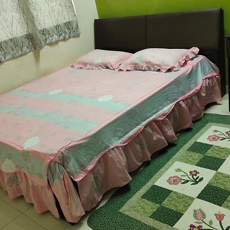 Muslim Dinaim Homestay Tanjong Malim Exteriör bild