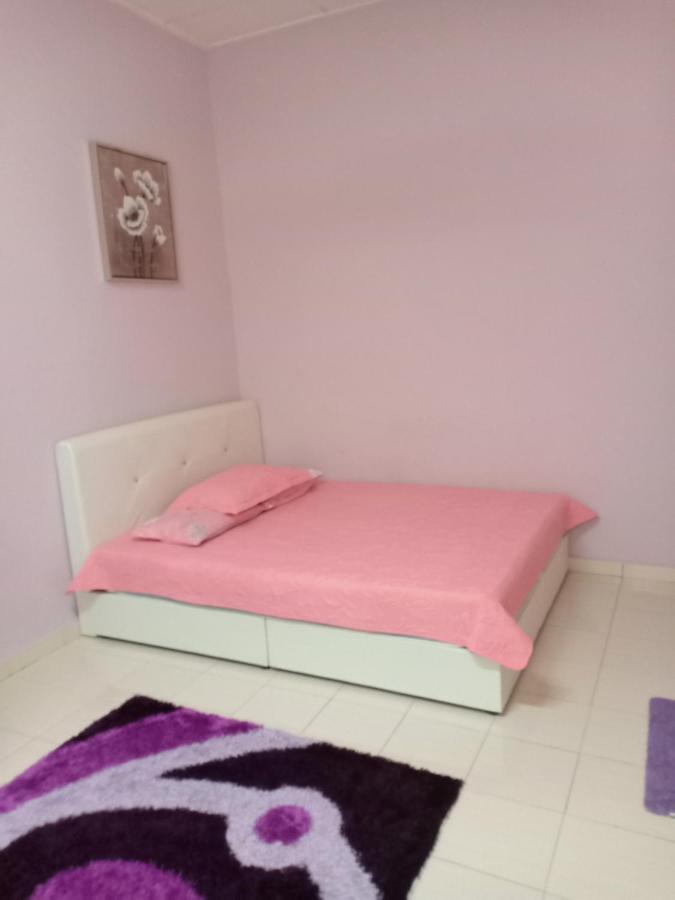 Muslim Dinaim Homestay Tanjong Malim Exteriör bild