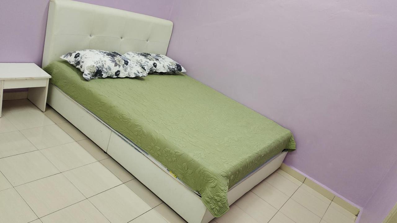 Muslim Dinaim Homestay Tanjong Malim Exteriör bild