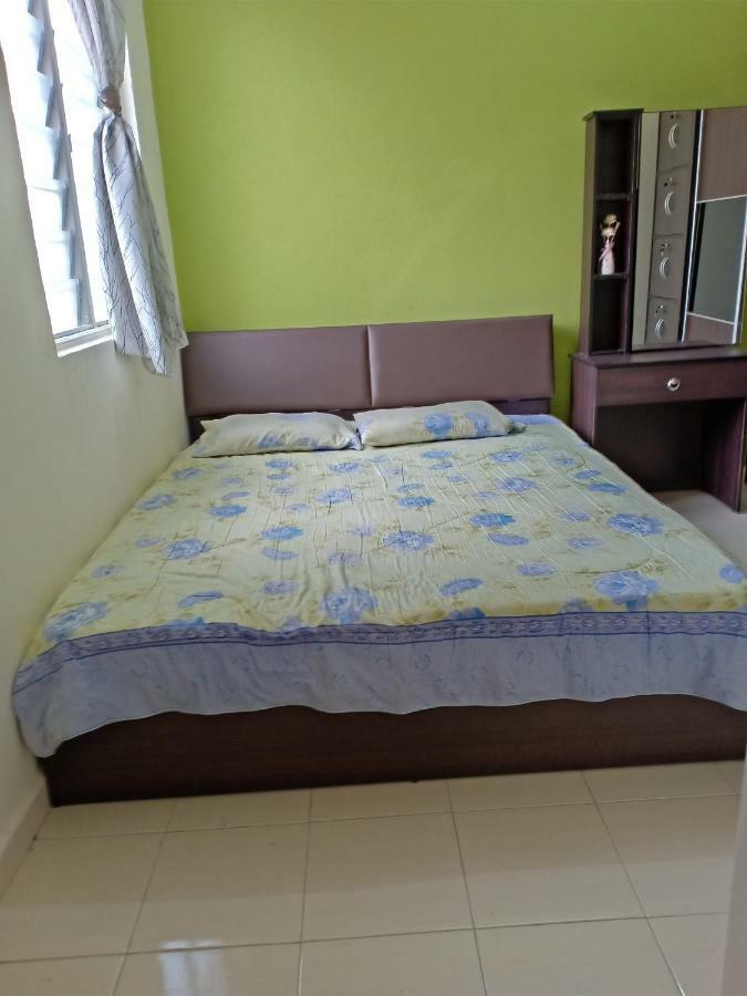 Muslim Dinaim Homestay Tanjong Malim Exteriör bild