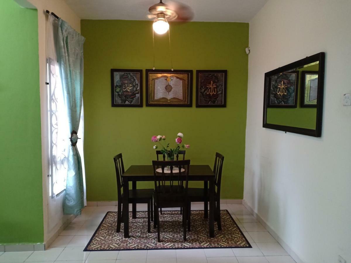 Muslim Dinaim Homestay Tanjong Malim Exteriör bild